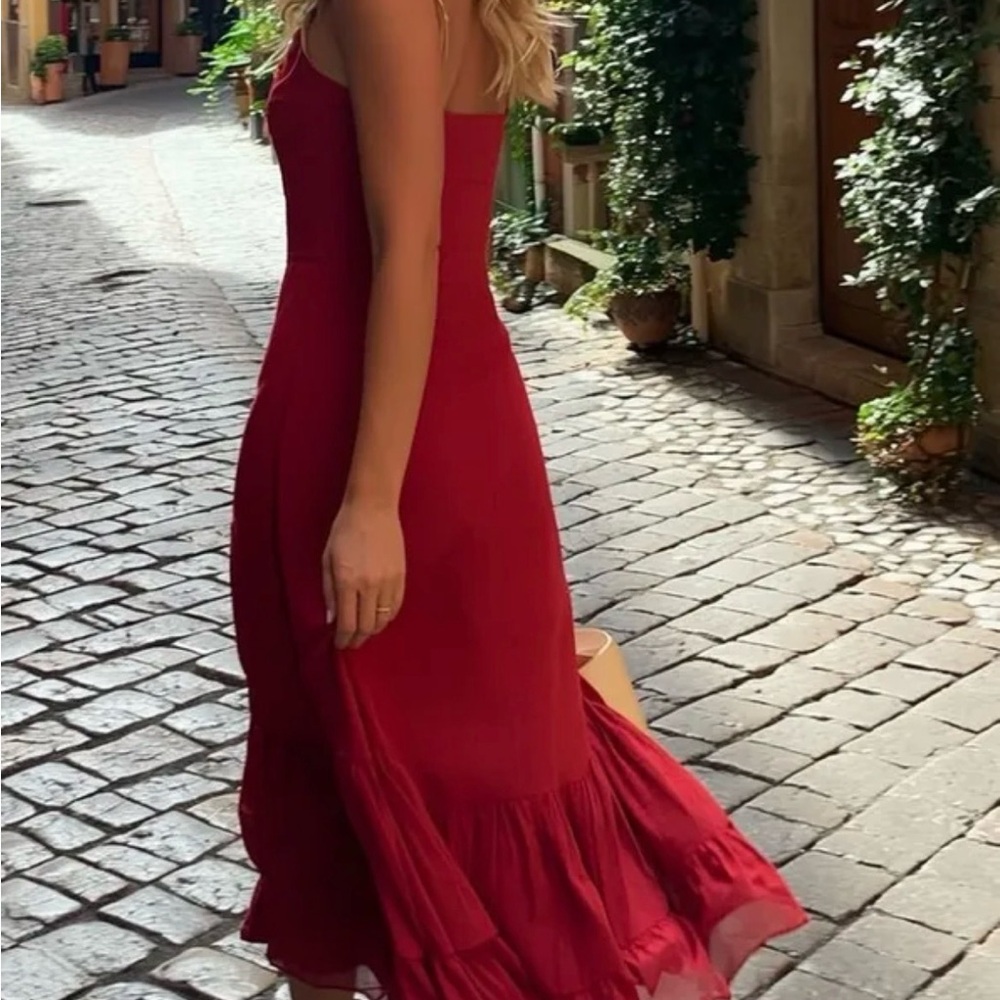 Elegant Red Maxi Dress